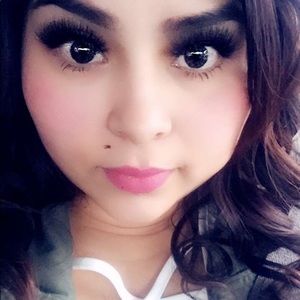 Meet your Posher, Jacqueline